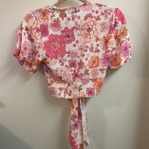 XS (NWT) Petal & Pup Floral Top - Picture 3 of 3